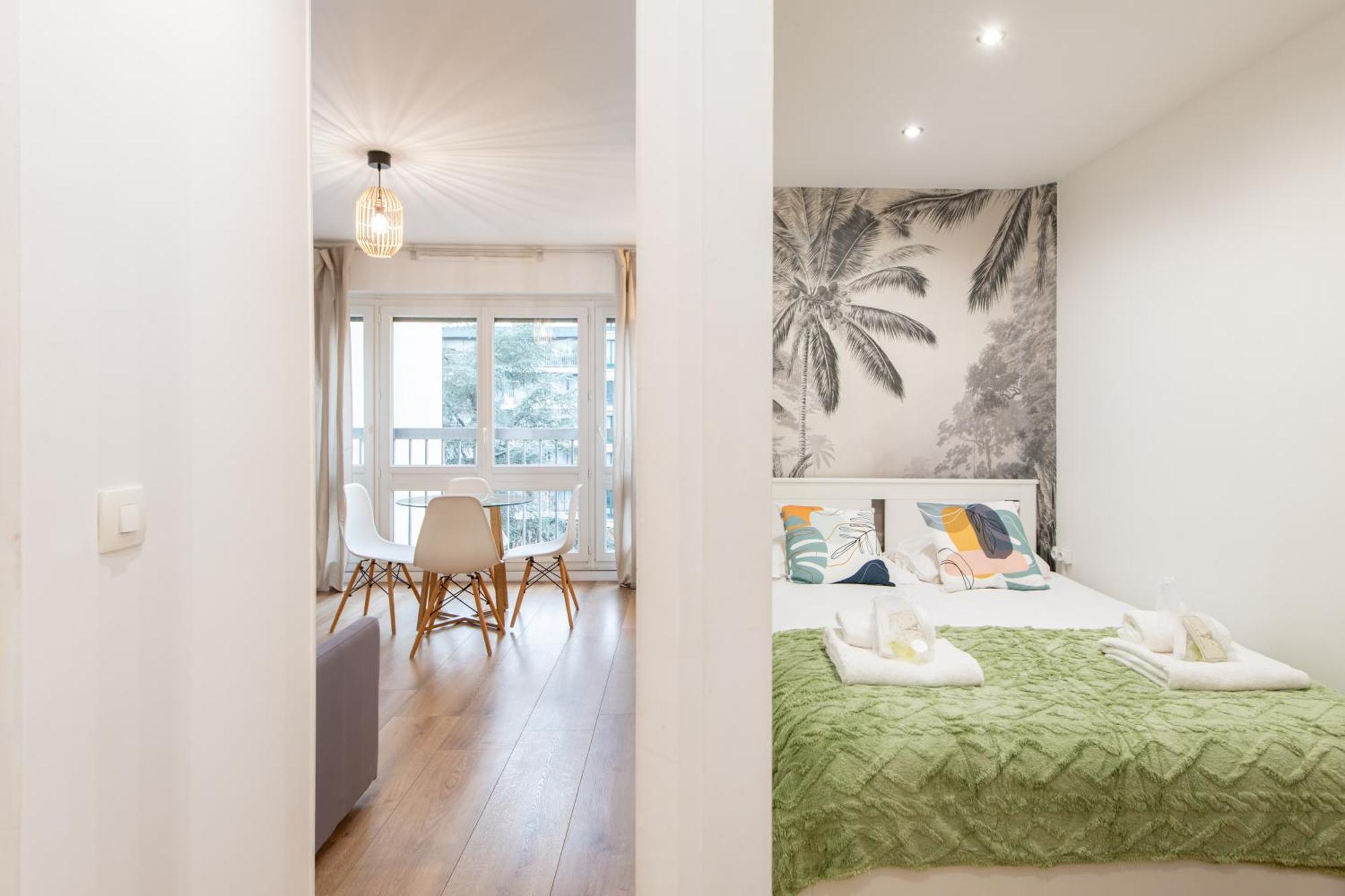 Amazing - Location Near The Metro, Modern Amenities And Style Appartement