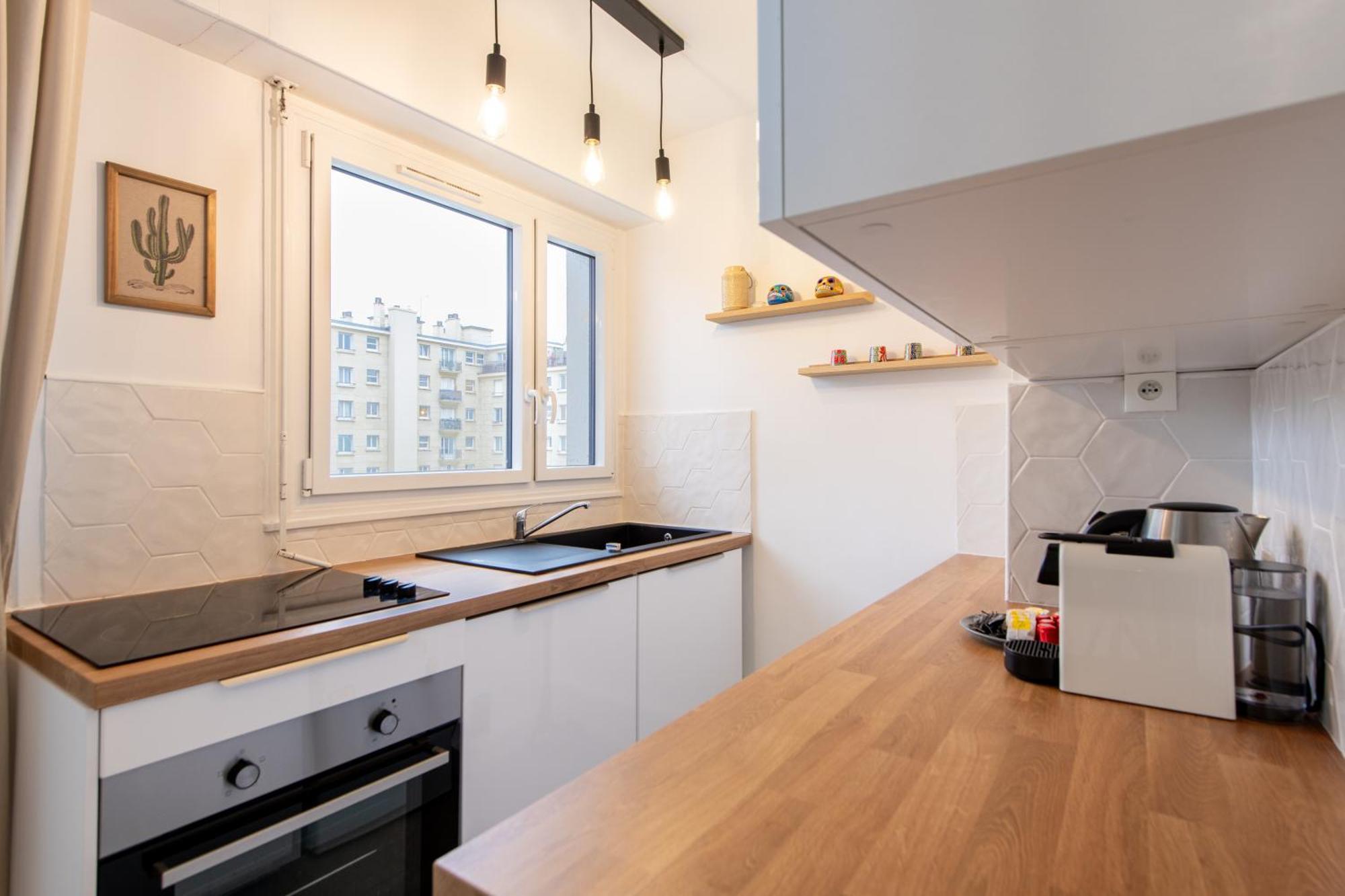 Appartement Amazing - Location Near The Metro, Modern Amenities And Style Parijs