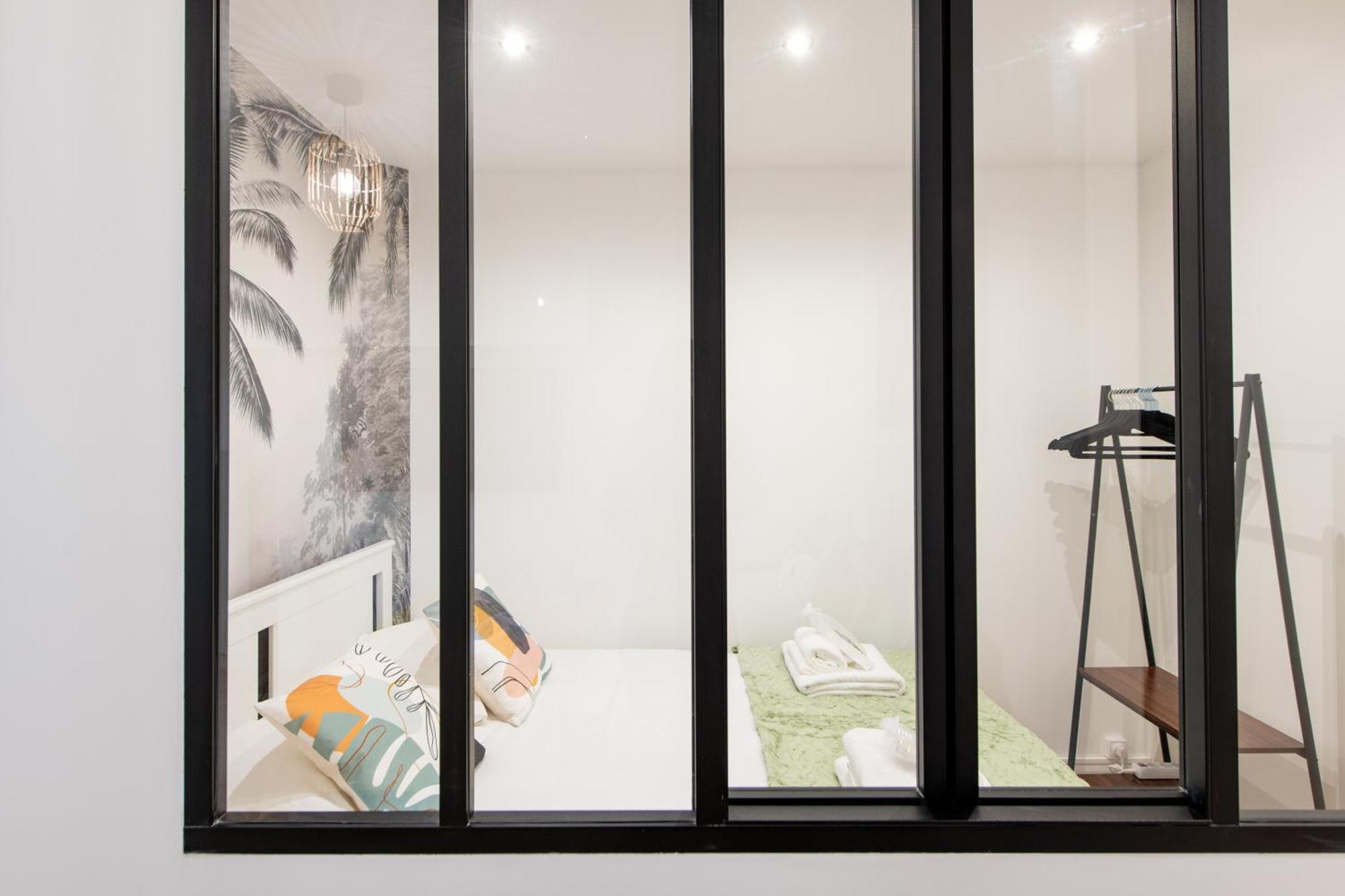 Appartement Amazing - Location Near The Metro, Modern Amenities And Style Parijs